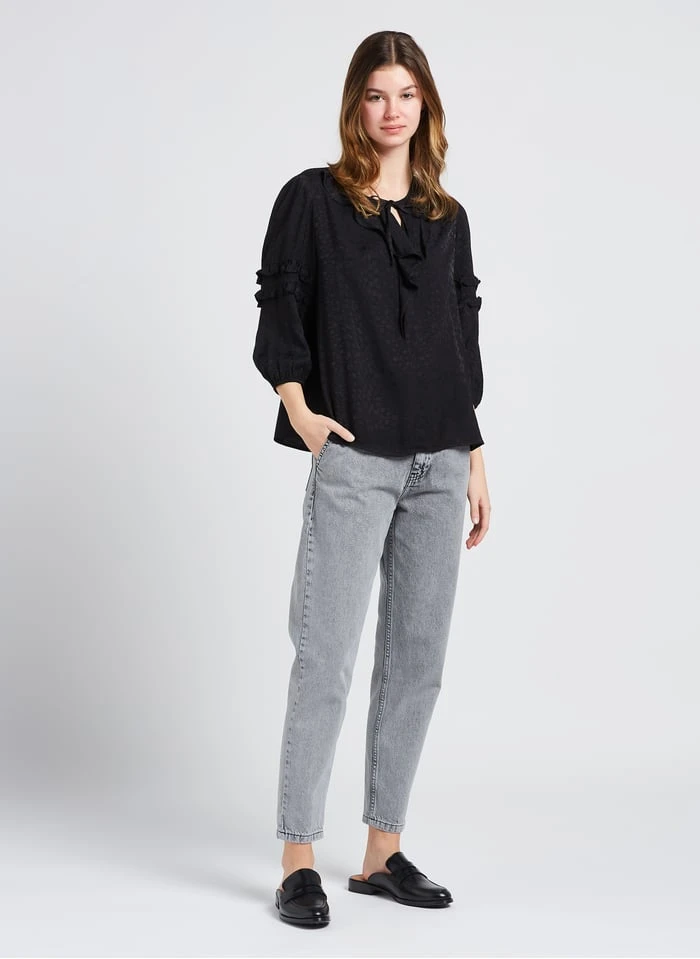 GERARD DAREL CANDICE - Blouse Van Viscose Met Peterpankraagje En Textuur | Zwart 4 GERARD DAREL CANDICE - Blouse Van Viscose Met Peterpankraagje En Textuur | Zwart - Afbeelding 4