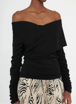 ZAPA TOVA - Blouse Van Gemengde Viscose Met Bardothals | Zwart 10 ZAPA TOVA - Blouse Van Gemengde Viscose Met Bardothals | Zwart -Kleding Winkel 4062142