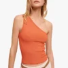 Maje MYSHOULDER - Glanzende, Asymmetrische Top | Oranje